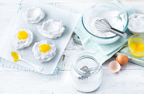 Eggstra special sweet treats for you to enjoy, these Meringue eggs have a gorgeous coconut filling & are topped with vibrant passion fruit