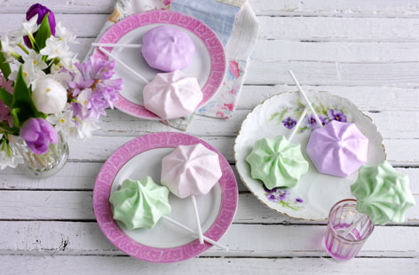 Pretty as a picture, these pastel pops made from sweet meringue will make your Mother's Day extra special