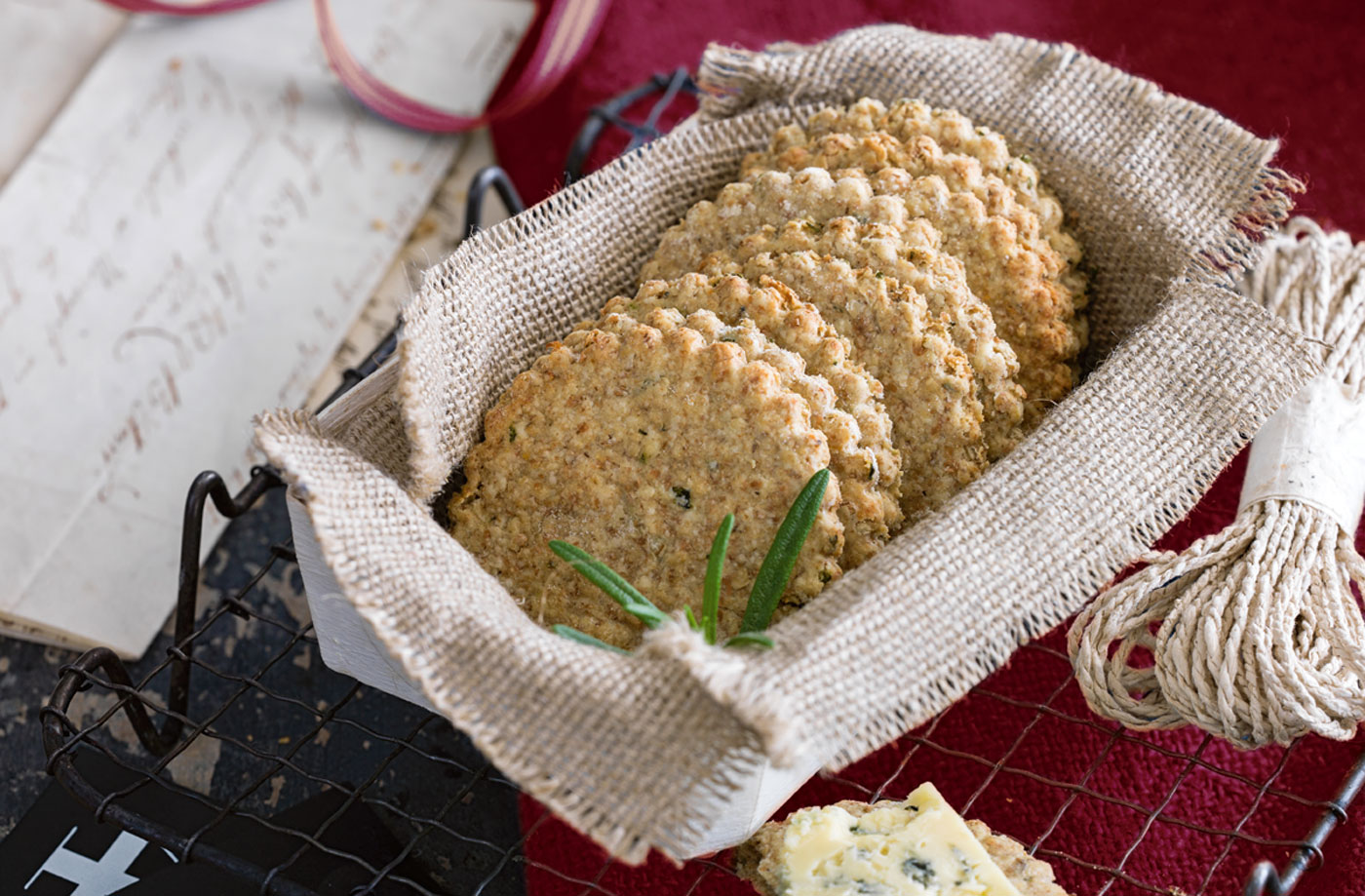 Rosemary and sea salt oatcakes recipe