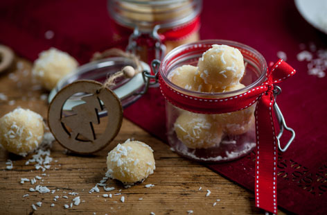 These tasty delights need to be made as close to giving as possible, as they will only be at their best for three to four days. Once you’ve made them be sure to keep them in an airtight container in the fridge to help them stay as fresh as possible.