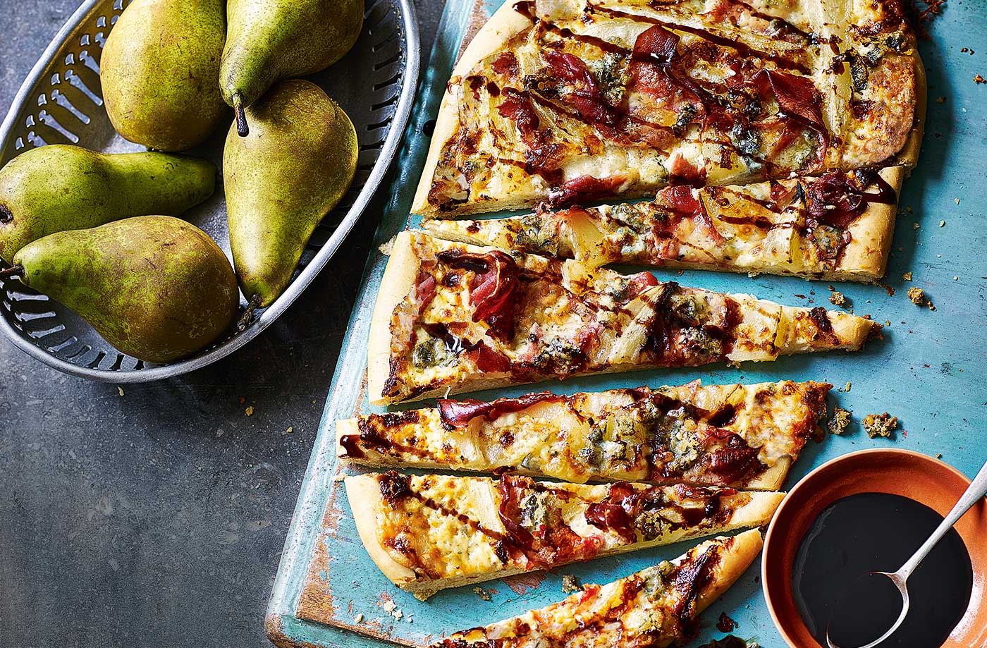 Pear, prosciutto and Gorgonzola pizza recipe