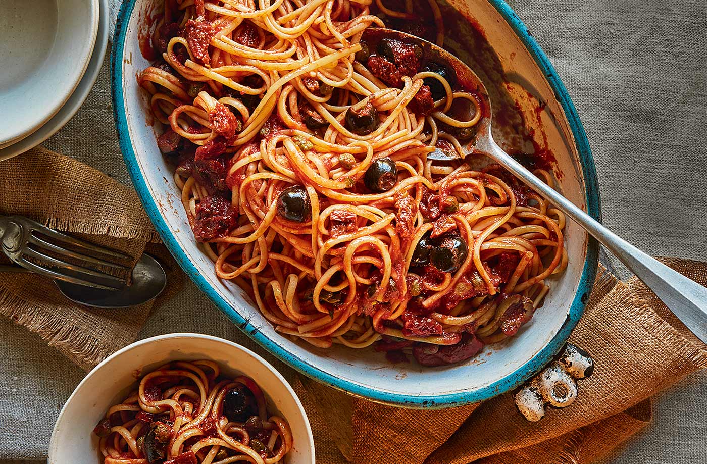 One-pot linguine with olives, capers and sundried tomatoes recipe