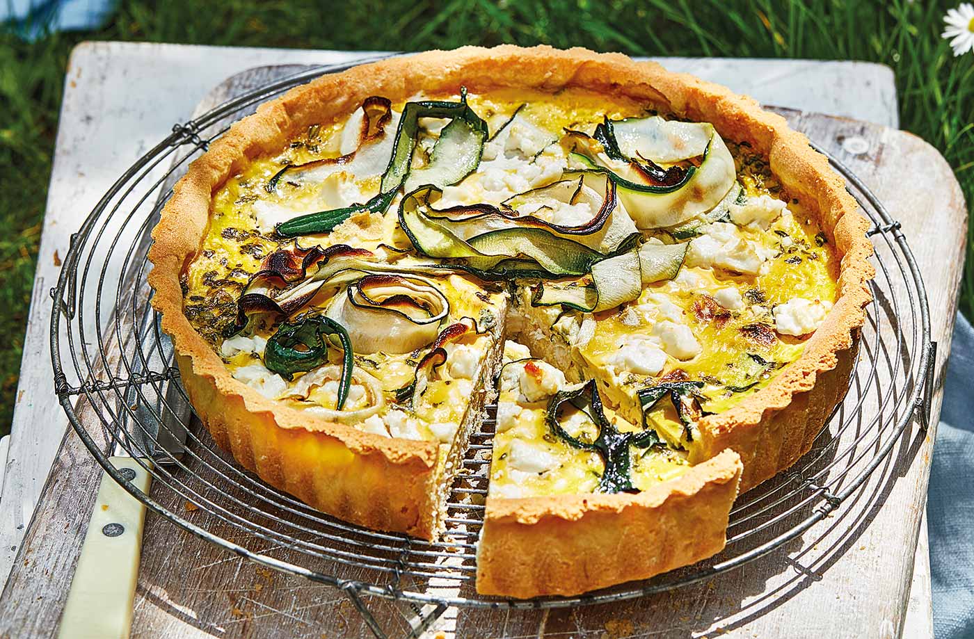 Chicken, courgette and feta quiche recipe