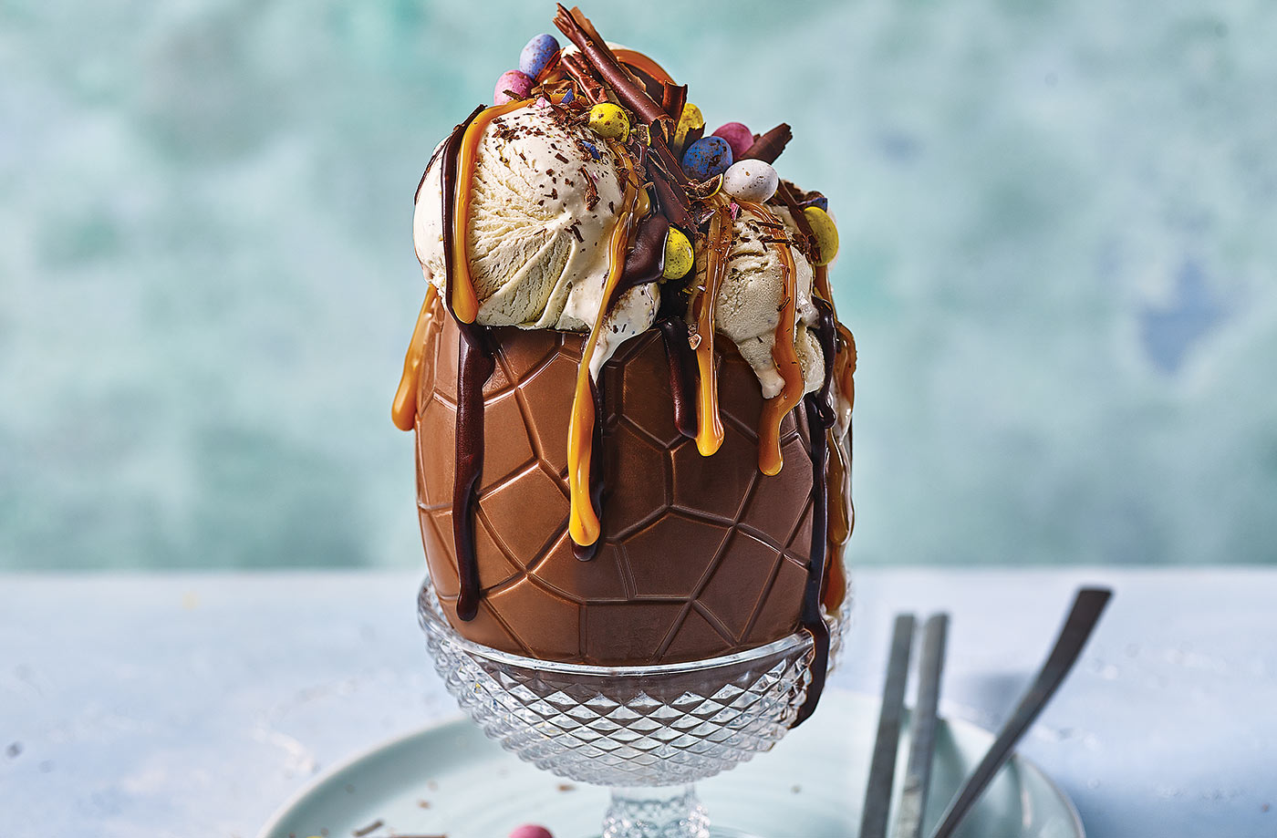 Chocolate and caramel Easter sundae recipe