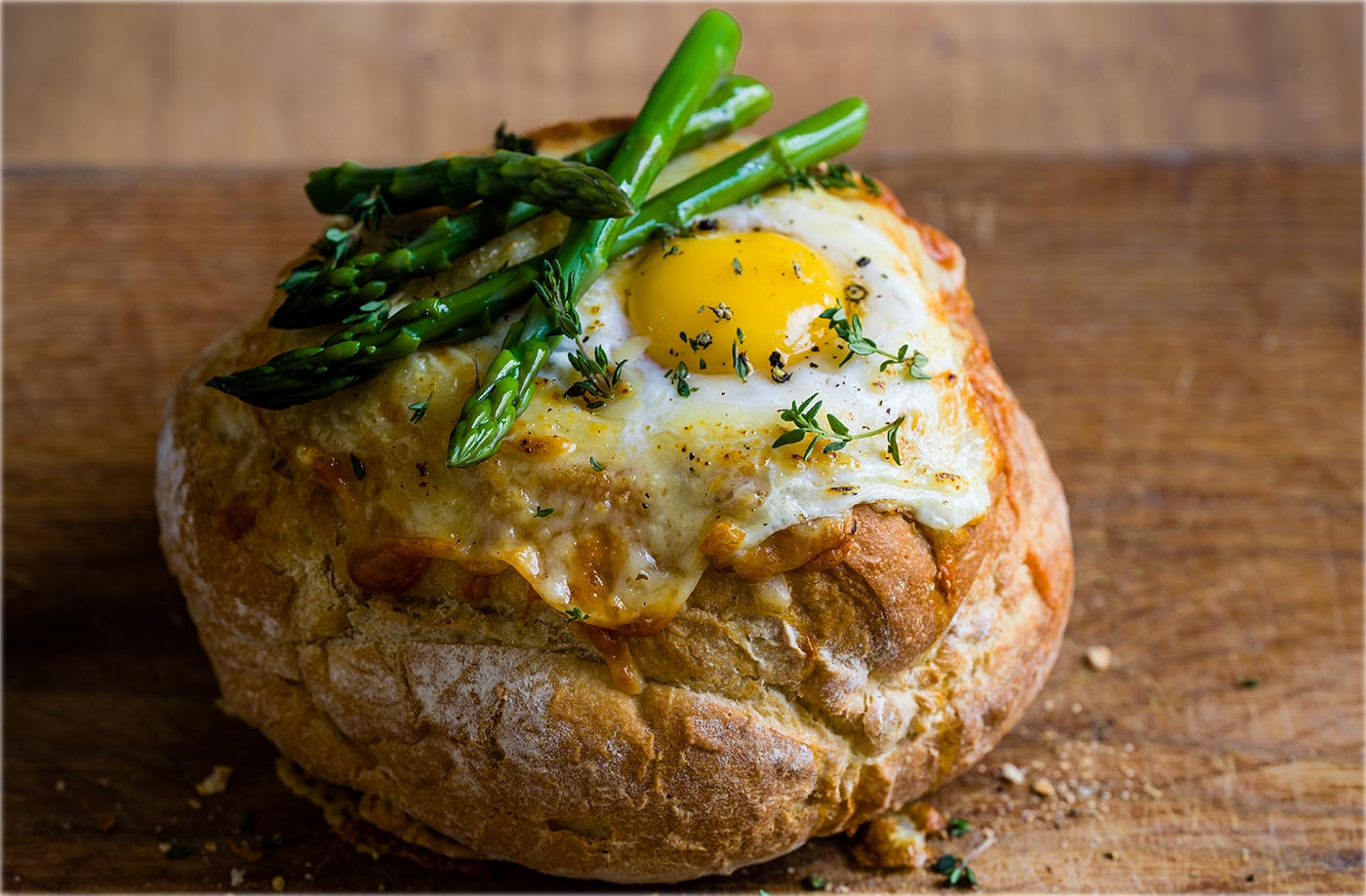 Eggs in a basket with chorizo and mushroom sauce recipe