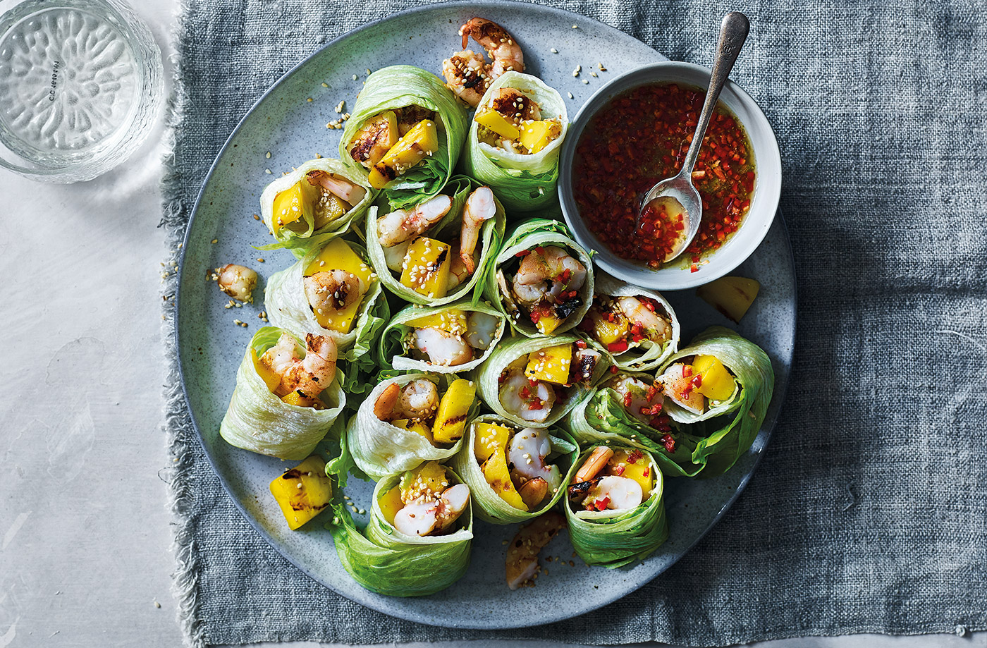 Prawn, mango and lettuce 'summer rolls' recipe