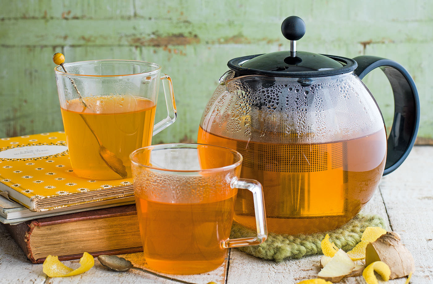 Turmeric tea with lemon and ginger recipe