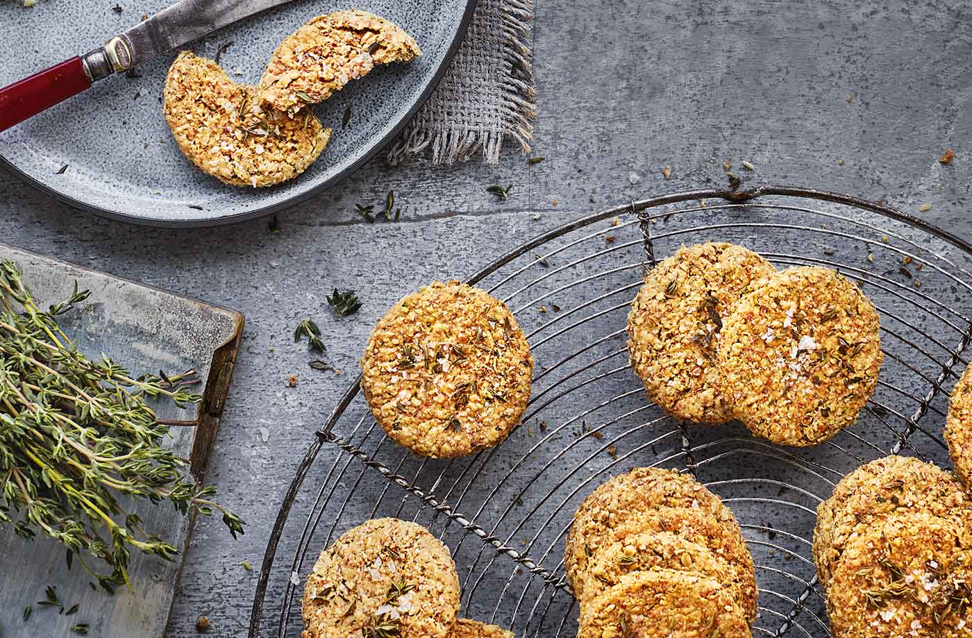 Thyme oatcakes recipe