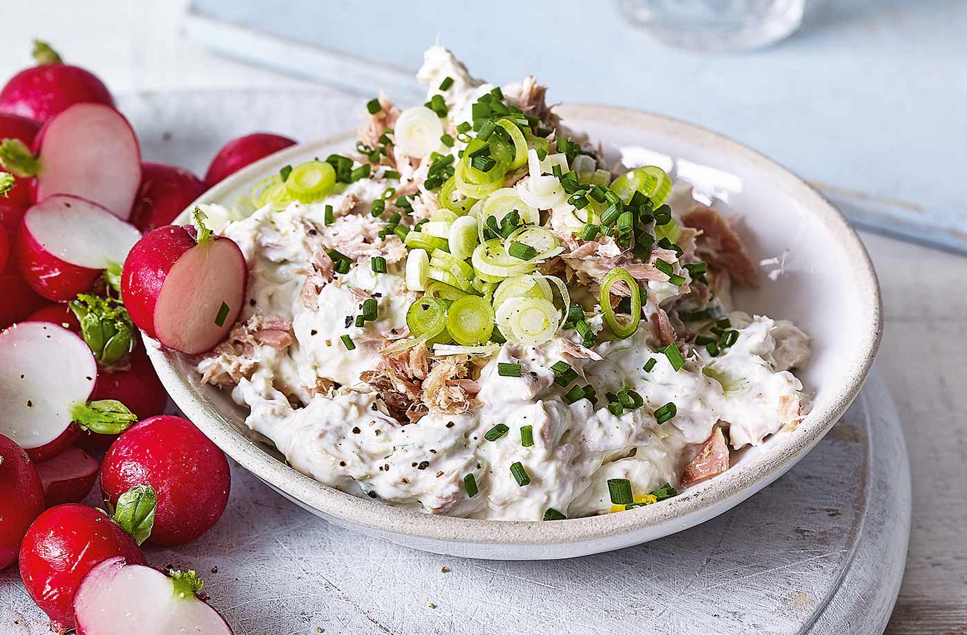 Tuna and herb dip recipe