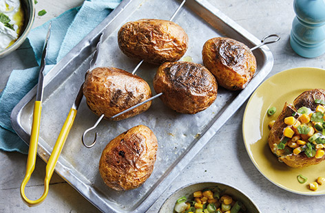 Set up a baked potato bar at your next barbecue with this easy baked potato recipe and let everybody help themselves. 