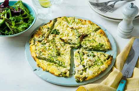 This crustless quiche is a great idea for when you’re looking for a light meal. Packed with gorgeous green spring veg, infused with garlic for maximum flavour, and with a clever, creamy cottage cheese filling, this makes a tasty lunch or simple supper. 