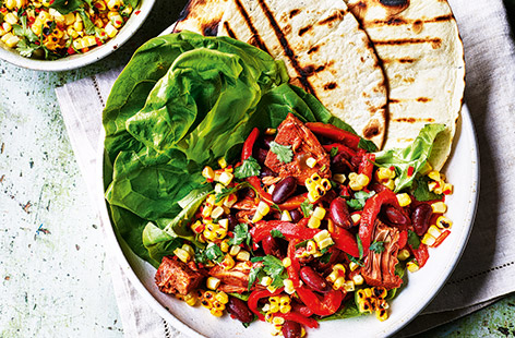 For a winning meat- and dairy-free dinner idea for two, look no further than this colourful Mexican jackfruit recipe