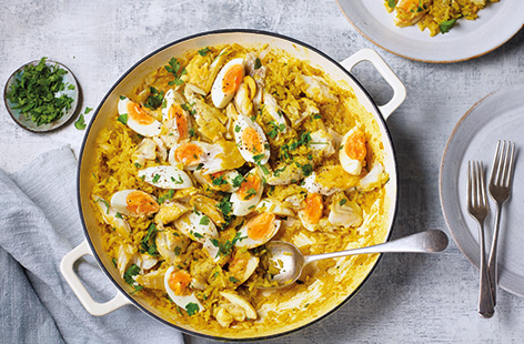 Whether for brunch, lunch or a comforting dinner, this classic kedgeree is a versatile recipe worth mastering. Grab a fork and dig into the spicy curried rice, tender flaked haddock and golden soft-boiled eggs.