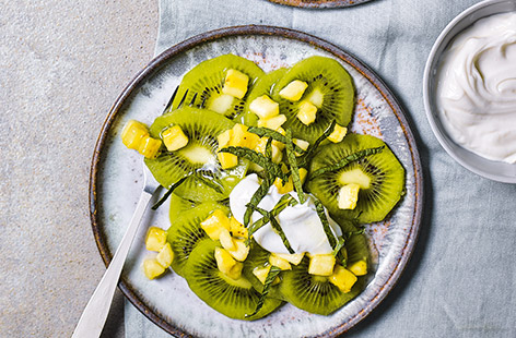 This fresh fruit salad recipe makes kiwis the star and will definitely bring a little sunshine to your day