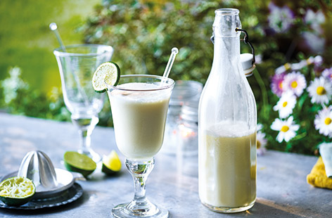 The flavours of a classic piña colada cocktail have been transformed into a delicious alcohol-free mocktail that everyone can enjoy. Tropical coconut and pineapple will transport you to the sunshine with this refreshing, family-friendly summer tipple.