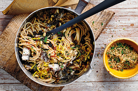 This twist on a classic spaghetti recipe perfectly captures Sicilian cuisine, combining rich sardines with sweet raisins and buttery pine nuts, finished with fresh herbs and zingy lemon zest. Better still, this tasty bowl of Mediterranean goodness is ready in just 15 minutes.