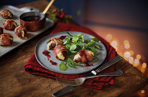These delicious prosciutto parcels are stuffed with the tasty festive flavours of tangy blue cheese and sweet, sticky dates, making it the perfect starter for Christmas Day