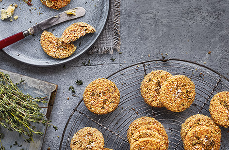Bake some thyme flavoured oatcakes pair with your favourite cheese and chutney for an extra special treat. 