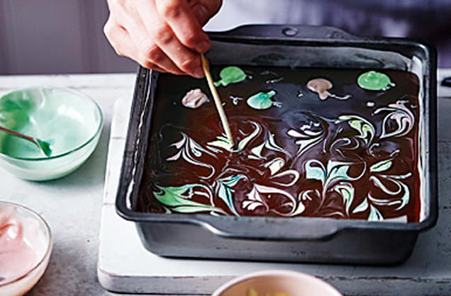 Decorate the topping