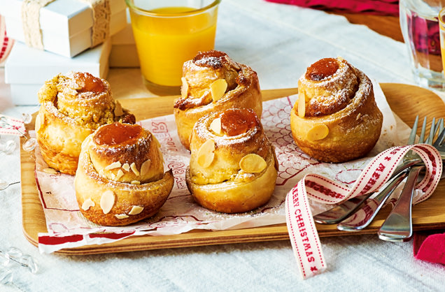 Apricot-almond cruffins recipe