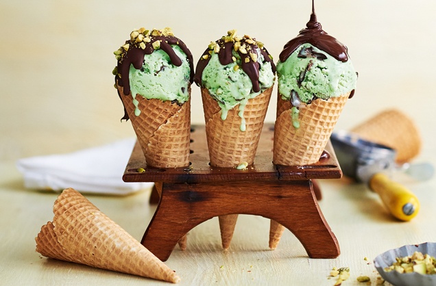 Pistachio and mint chocolate cones recipe