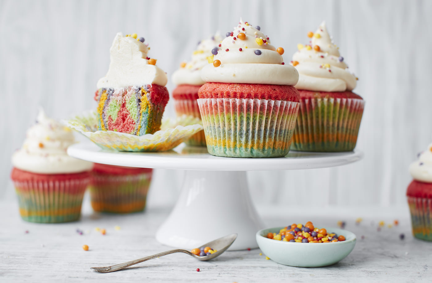 Rainbow cupcakes recipe