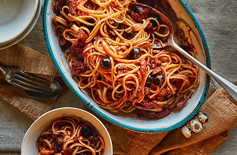 A quick, heart-warming meal that's sure to satisfy. This linguine one-pot is packed with soft pasta and tangy olives, making it the perfect cosy companion this autumn