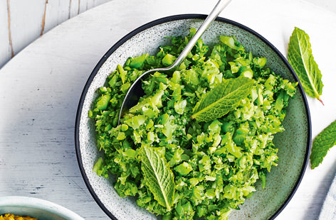 This tasty vegetable mint dip, loaded with tender broccoli florets and juicy peas, takes less than 30 minutes to prepare