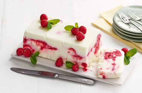 Being healthy shouldn’t stop you enjoying a delicious meal with friends, but finding a healthy dessert recipe can be tricky