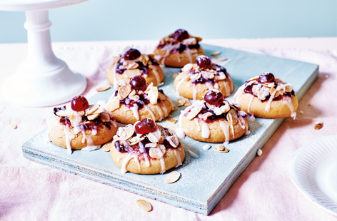 British bakes don't get much more retro than the Cherry Bakewell tart. Why not try our exciting spin on this classic, reinventing it as moreish cookies, topped with flaked almonds and jewelled glacé cherries, for a gorgeous afternoon treat?