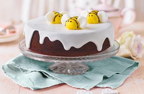 Bake up a real treat this Mother's Day with this sweet honey cake, decorated with royal icing and cute little honey bees. Made with orange zest, nutmeg and cinnamon, this easy baking recipe is full of rich flavours that any mother is sure to love