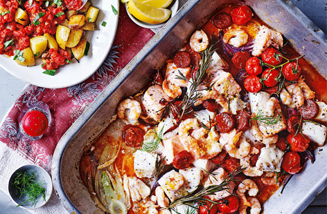Try something new with your Sunday roast and transport your tastebuds to Spain with this stunning seafood medley, loaded with cod, salmon and prawns. Tapas classics patatas bravas and chorizo add a delicious smoky heat