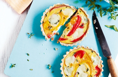 Bursting with flavour, this tartlet has a nutty pastry base for extra crunch and a Gorgonzola and double cream filling for a wonderful richness. 