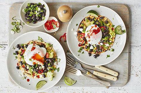 Bring the heat to your weekend brunch with these Mexican-inspired tostadas, layered with black beans, fiery chilli and creamy avocado. Topped with perfectly poached eggs and a drizzle of hot sauce, they take lazy Sundays to a whole new level