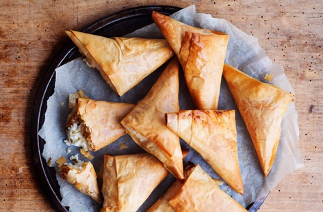 A perfect lunchbox addition, the kids will love these delicious filo pastry snacks crammed-full with tasty Cheddar cheeseThese delicious filo pastry triangles are crammed with smooth Cheddar and creamy ricotta cheese and make for a super simple kids' lunch
