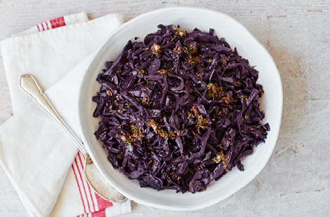 This vegetarian side dish is sure to sit proudly amongst your Christmas dinner spread. It really makes the most of seasonal red cabbage, pairing with sweet shallots and a velvety, fragrant butter, and is a quick, easy and healthy Christmas dinner idea