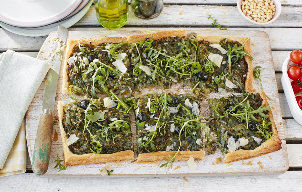 Vegan onion pissaladière recipe