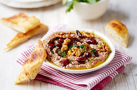 Transform tinned kidney beans into a scrumptious dip by adding fresh parsley, thyme and chopped walnuts
