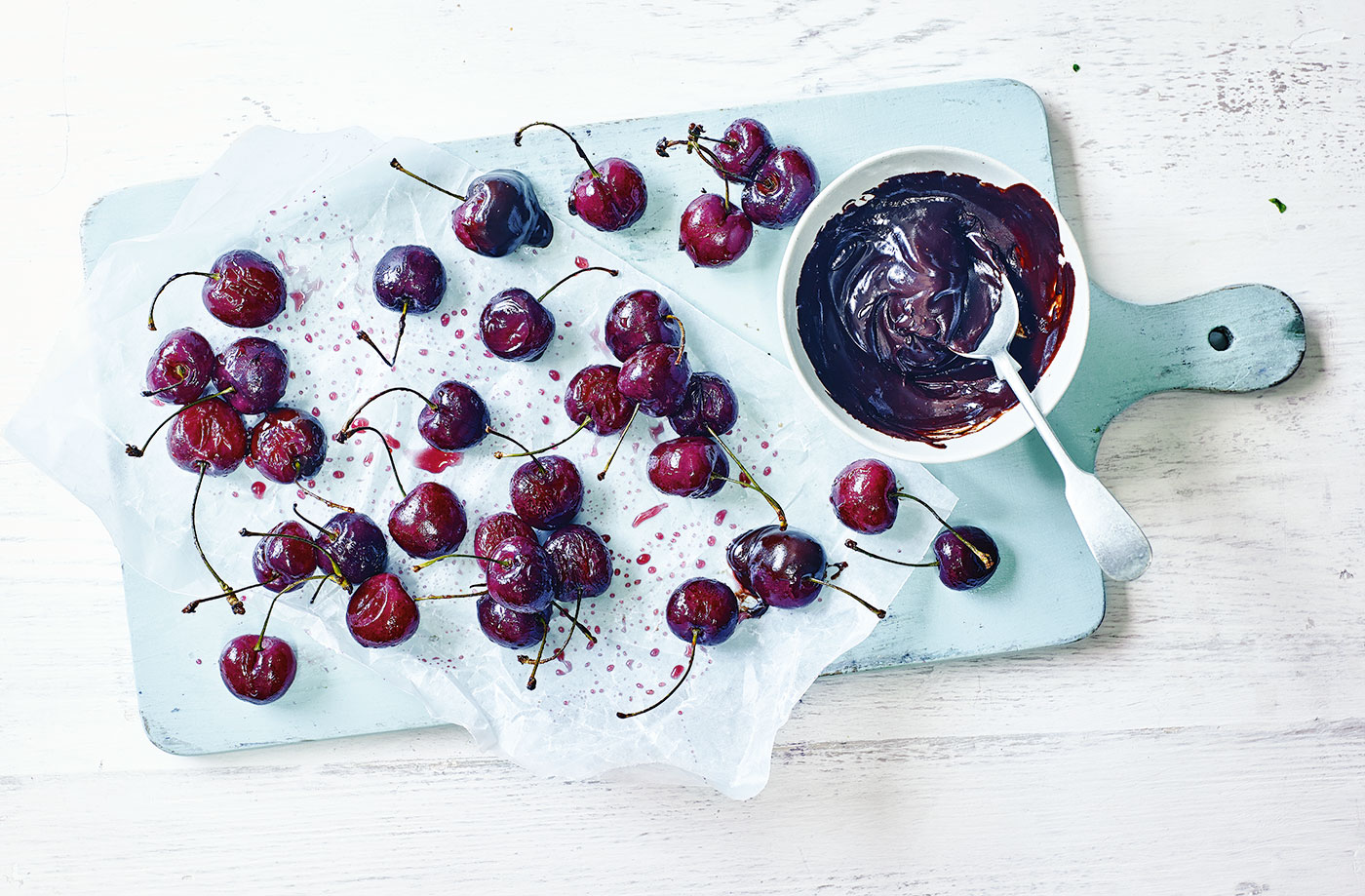 Roasted cherries with chocolate dipping sauce recipe