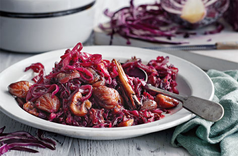 This delicious cabbage dish is packed with warm spices, full-bodied red wine vinegar and the woody crunch of chestnuts. As hearty as it is fragrant and vibrant, it is sure to please all of the family.