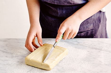 Divide the pastry