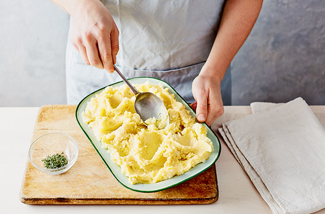 Finish the topping