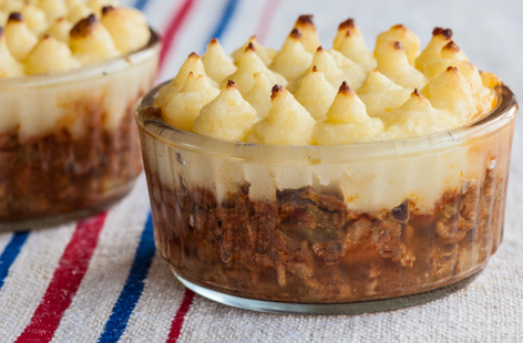 Mild curry powder, apricot jam and cheesy mash make this a refreshing, fruity twist on a British family favourite. Ideal for parties or large family gatherings, use ramekins as cute pie holders.
