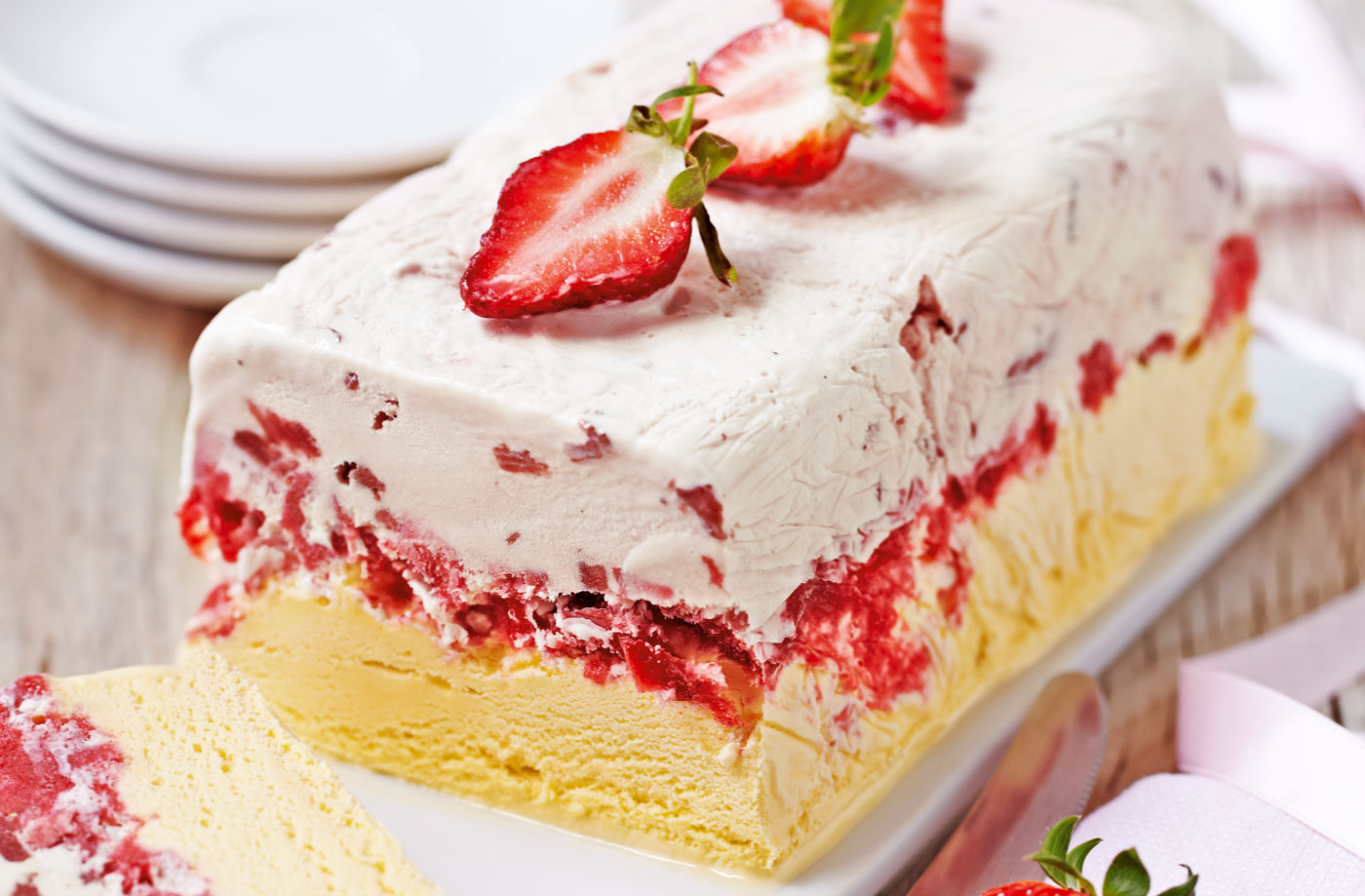 Eton mess ice cream cake recipe