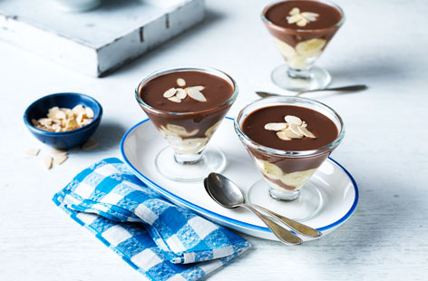 Dessert doesn't tend to be healthy but these banana and chocolate custard pots are about as close you're going to get. A single ramekin, filled with a dark chocolate mixture and medallions of ripe banana, should satisfying any of your sweet cravings.