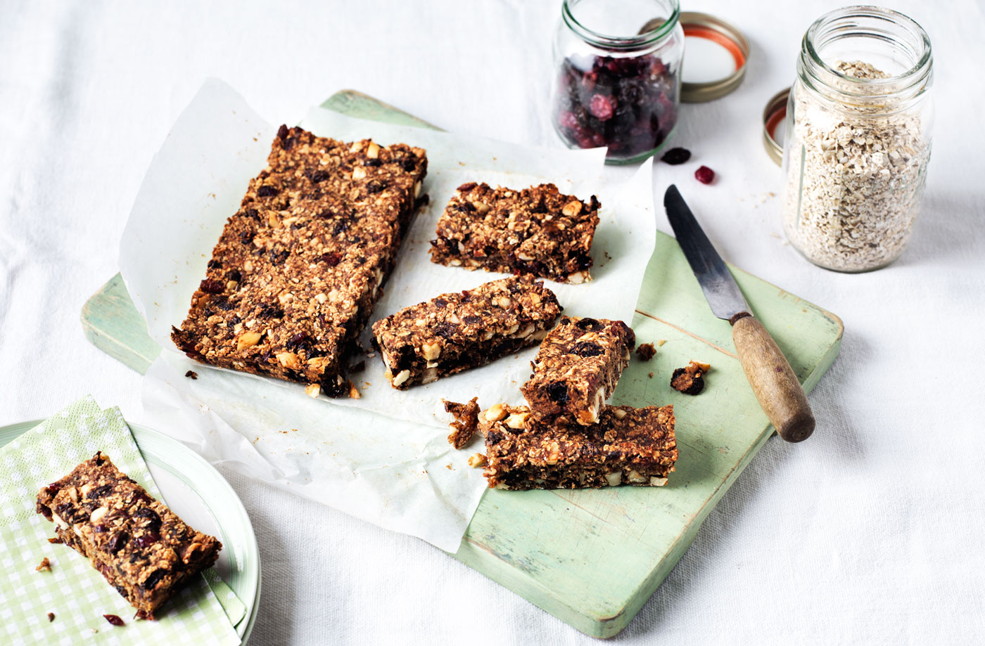 Fruity granola bar recipe