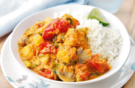 Made with a spicy red Thai curry paste, this tasty Thai red curry features sweet butternut squash, cherry tomatoes and earthy mushrooms.