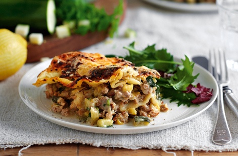 Everyone's favourite comfort food gets a lighter twist in this delicious recipe - simply swap out your regular beef mince for lean turkey mince.