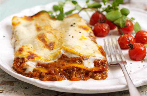 Nothing beats the creamy, comforting taste of traditional lasagne but this one is gluten-free. Layers of tender minced beef and smooth Bechamel sauce make it one of life's pleasures to eat, especially when it's being shared with friends or family.