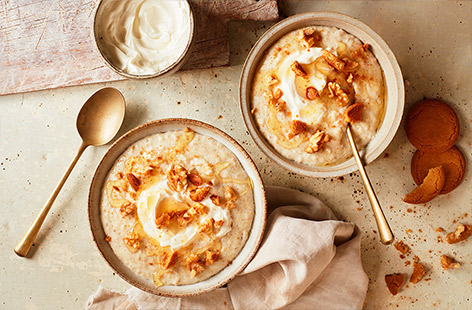 Bring some festive flavours into a comforting breakfast with this gingerbread porridge recipe. Stir some fiery ground ginger into the creamy porridge, then top with a dollop of yogurt and crushed gingernut biscuits and walnuts for an indulgent yet healthy breakfast idea.